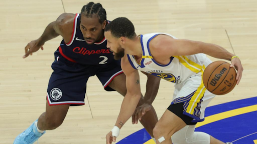 塞斯·库里谈首秀：刚上场时有点紧张，队友非常懂我的打法